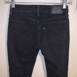 Levi’s Super Skinny Black Jeans Size 24